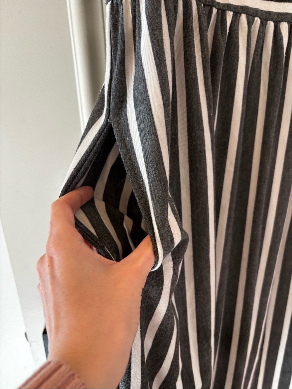 Tickled Teal - Grey and White Striped Women’s Dress Size Medium - Picture 3 of 5